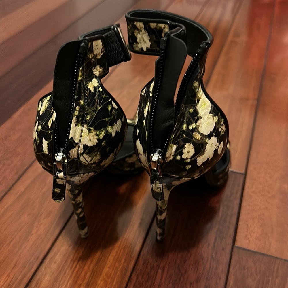 Givenchy Floral Sandal Heels 6.5 - Picture 5 of 12
